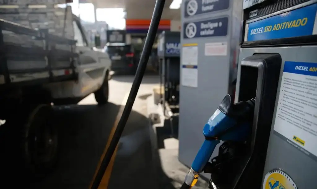 Petrobras anuncia redução no preço do diesel a partir desta segunda-feira