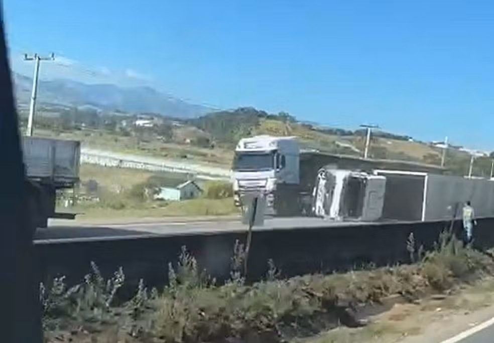Sete pessoas morrem em acidentes de trânsito no Sul de Minas durante o fim de semana